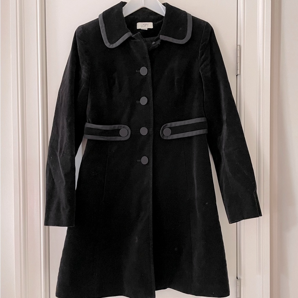 LOFT Beautiful Black Velvet Dress Coat Size 0